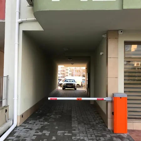 Апартамент Bright, Comfortable And Cozy *