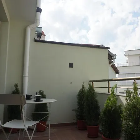 Bright, Comfortable And Cozy Apartmán