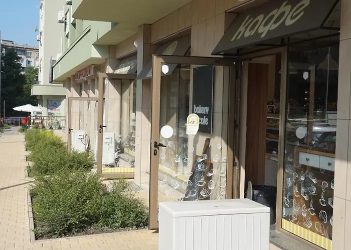 Bright, Comfortable And Cozy